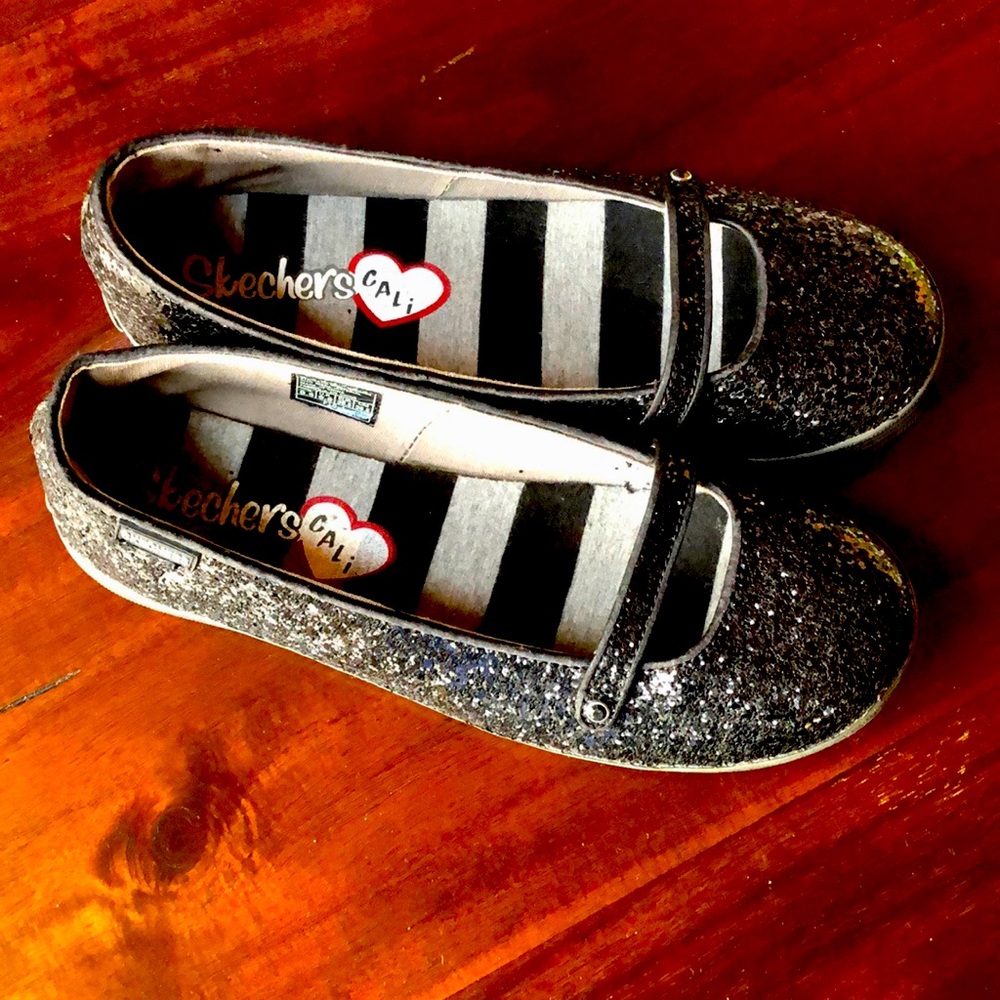Black sequins Skechers Cali